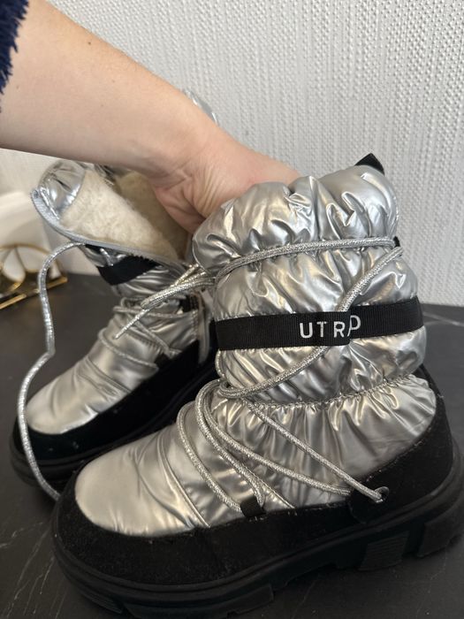 Зимові ботінки для дівчинки