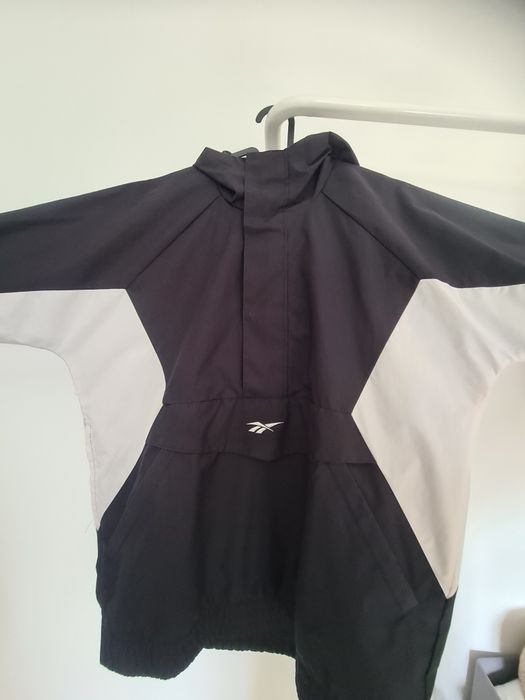 Casaco Reebok como novo