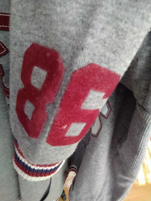 Bluza z wełnianym kapturem