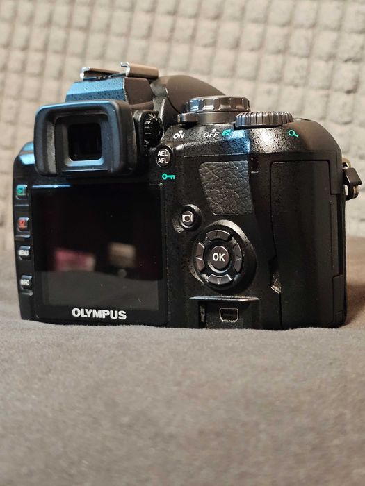 Продам цифрой фотоаппарат Olympus Е410 формата 4/3