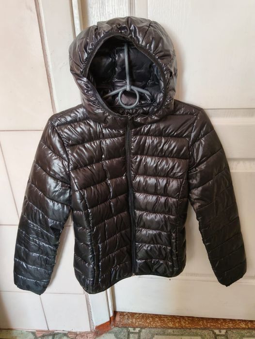 Жіноча весняна курточка