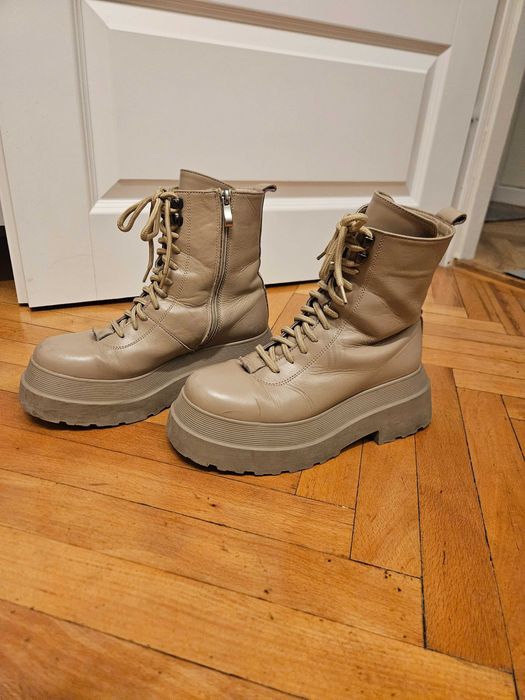 Trapery/ botki skórzane beżowe