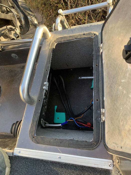 Катер FINVAL 470  з двигуном SUZUKI DF 70