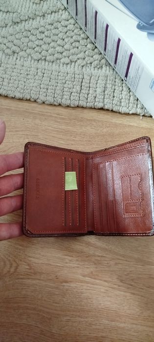 Carteira em pele genuína