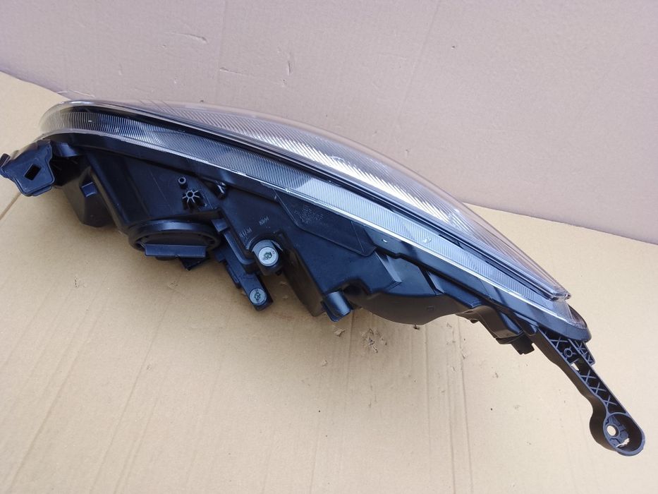 Lampa prawa opel astra 4 IV  j czarna Europa