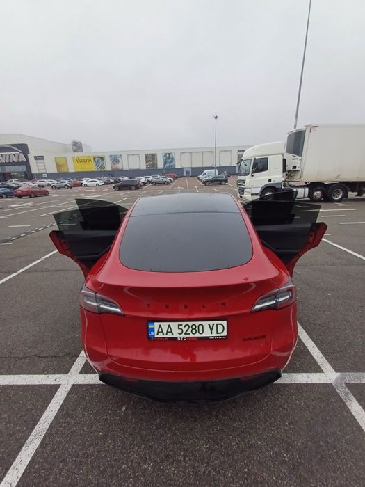 Tesla Model Y 2020