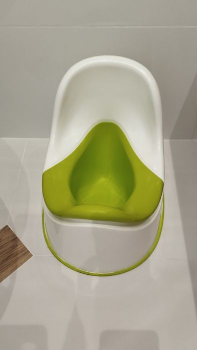 Nocnik IKEA i nakładka na deskę sedesową