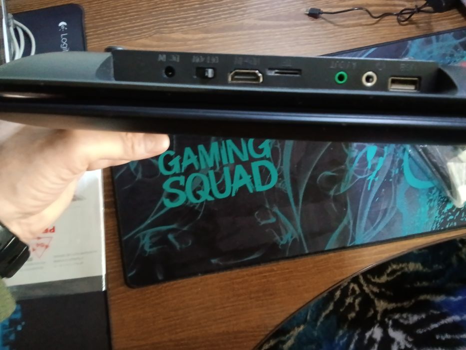 Продаю портативний DVD GOnavidio NP0611B 16" новий з HDMI