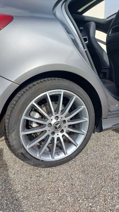 Mercedes Benz  A180 D AMG Line