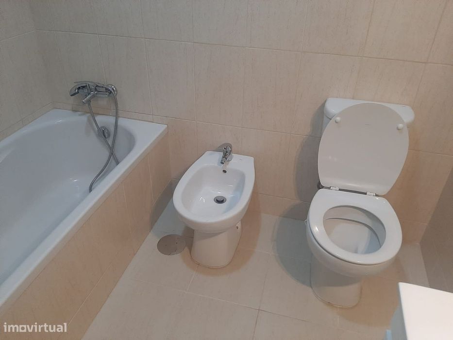Quarto Individual Mobiliado em Castêlo da Maia