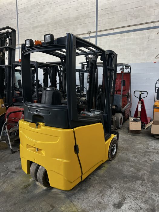 Empilhador  Eletrico Triplex