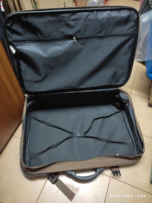 Mala  castanha em tecido