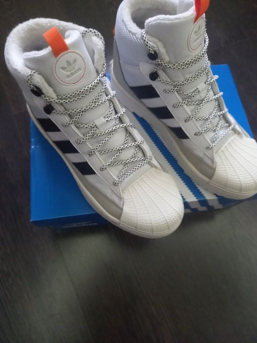 Шикарные ботинки бренд ADIDAS Оригинал!