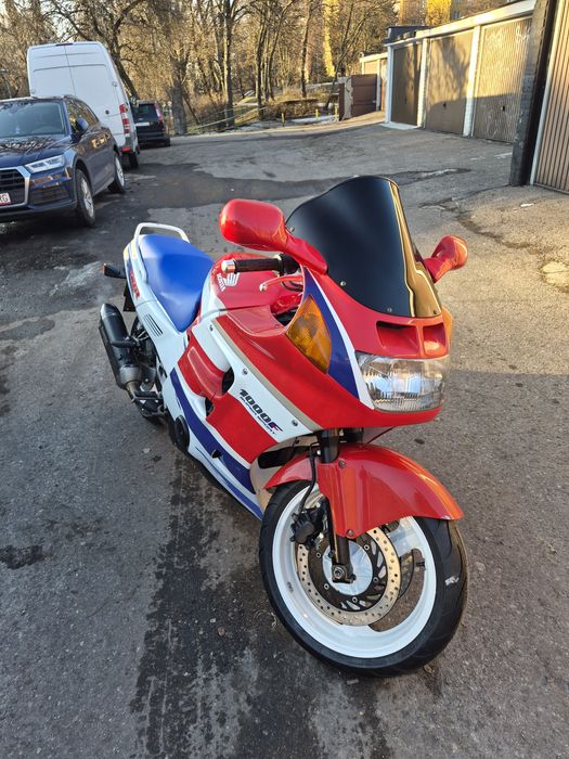 Honda cbr 1000f,sc 24. 1993r