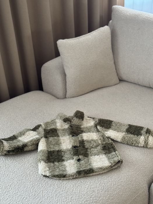 Куртка фірми zara