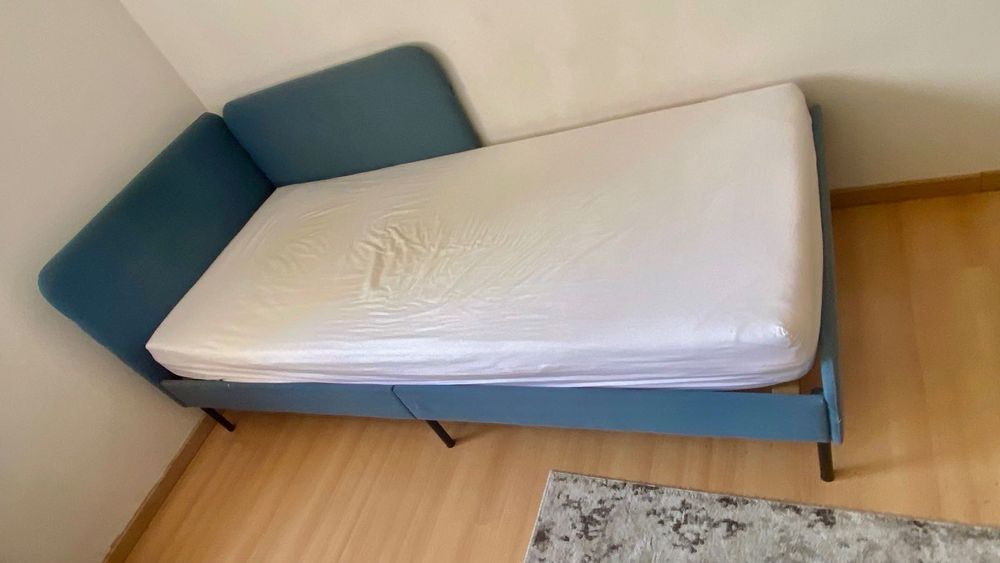 Cama individual IKEA 90x200cm com colchão – bom estado