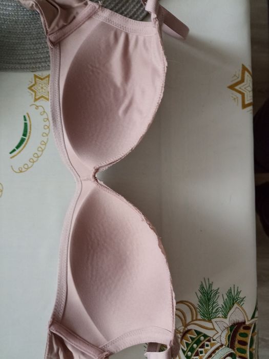 Stanik , biustonosz 75B Reserved