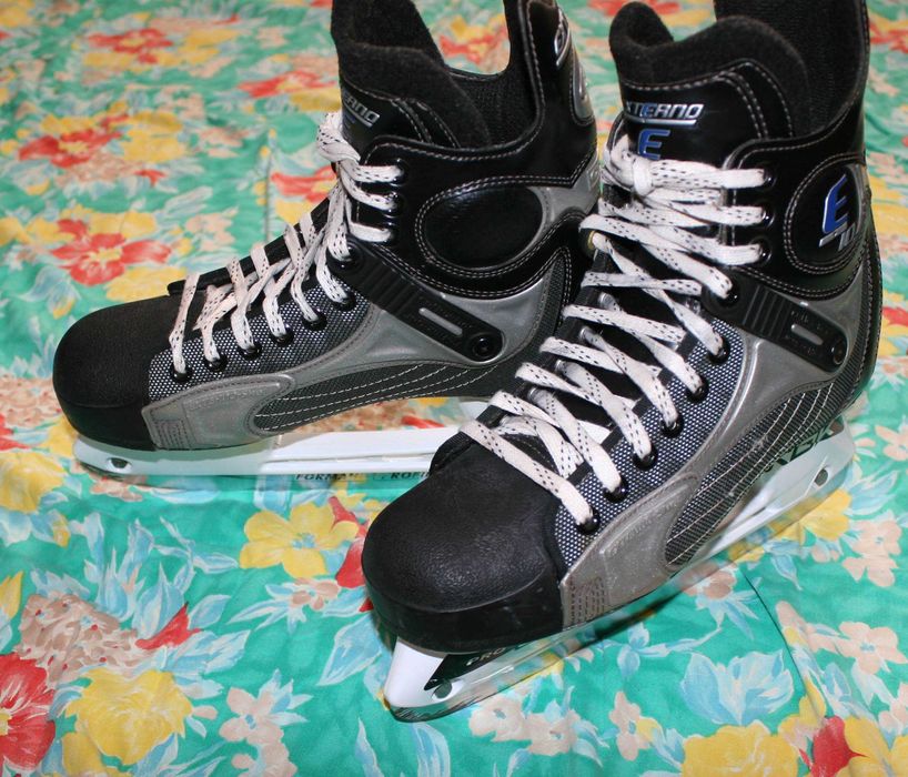 Хокейні ковзани CCM Externo E10 Ice Hockey Skates