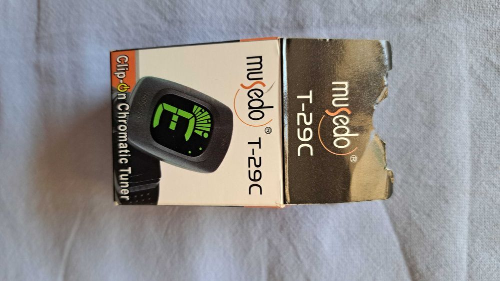 Tuner chromatyczny / gitarowy T-29C Musedo