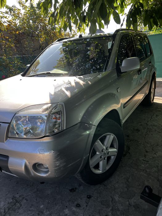 NISSAN Нісан ікстреіл !