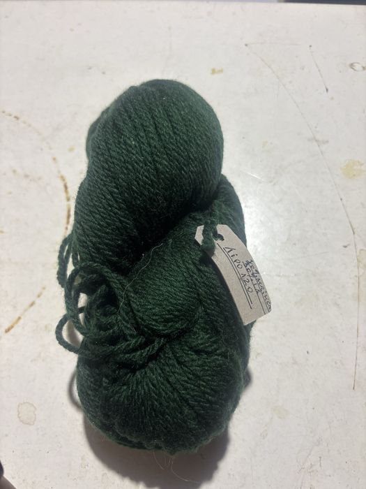 Meada verde-escura 70% acrílico 30% lã