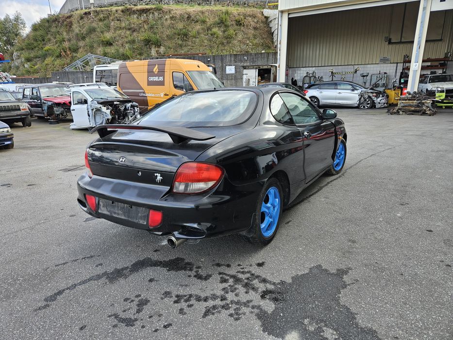 Hyundai Coupé 1.6i de 2000 para peças
