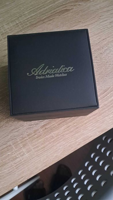 Zegarek damski Adriatica biżuteryjny