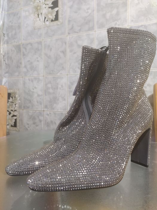 Женские полусапожки "ZARA".