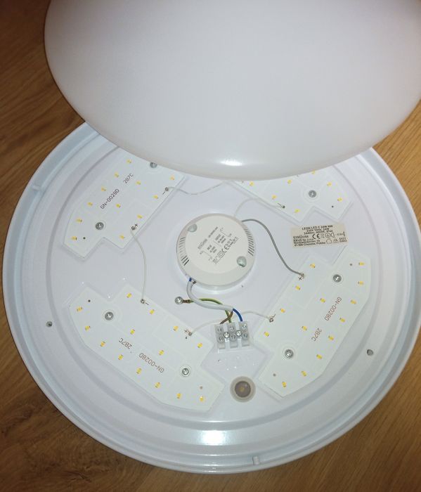 Plafon natynkowy LED.