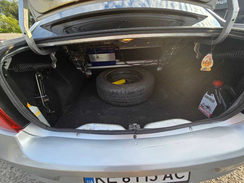 Dacia Logan 1.6л 2008 Газ/бенз