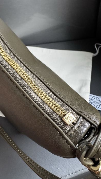 Сумка хобо Loewe оригінал