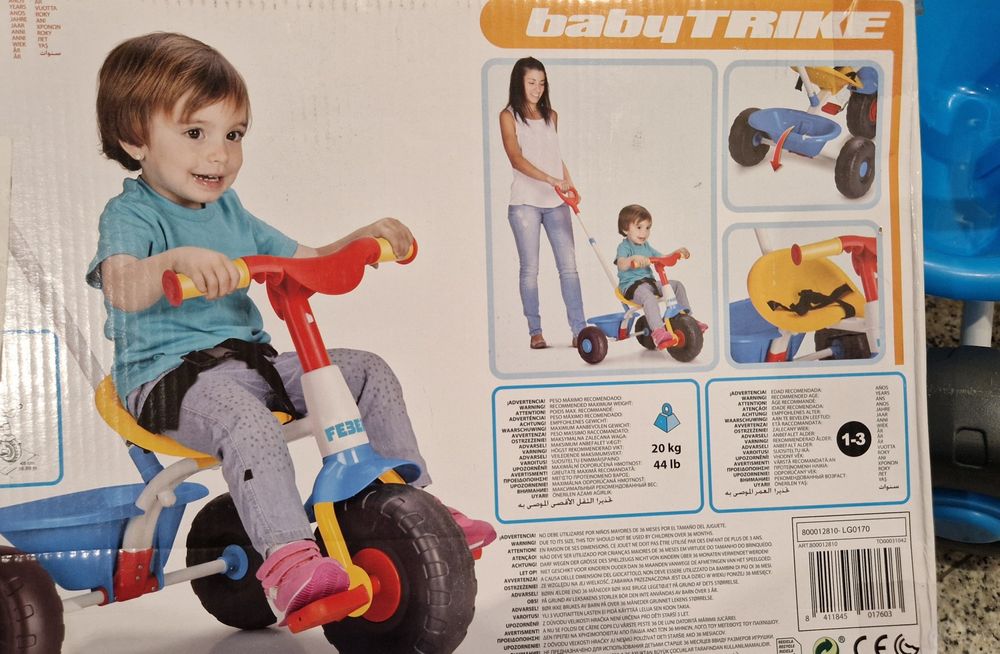 Triciclo Feber como novo