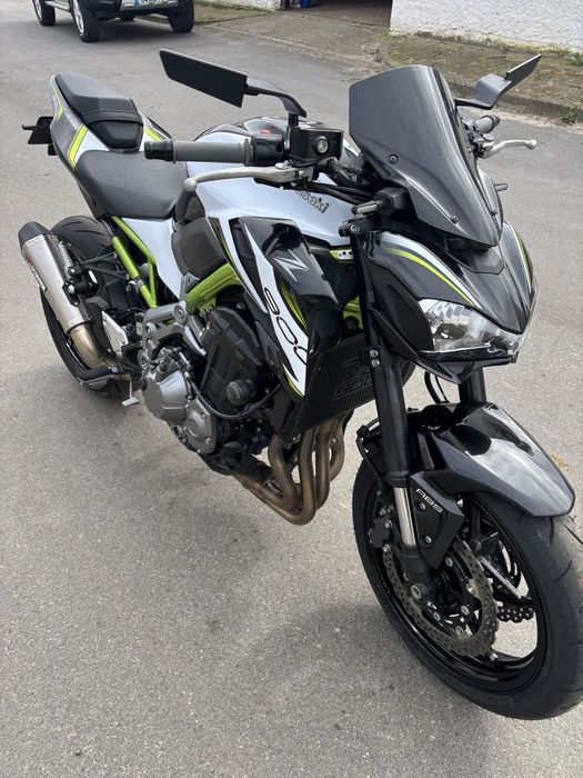 Kawasaki z 900 branca
