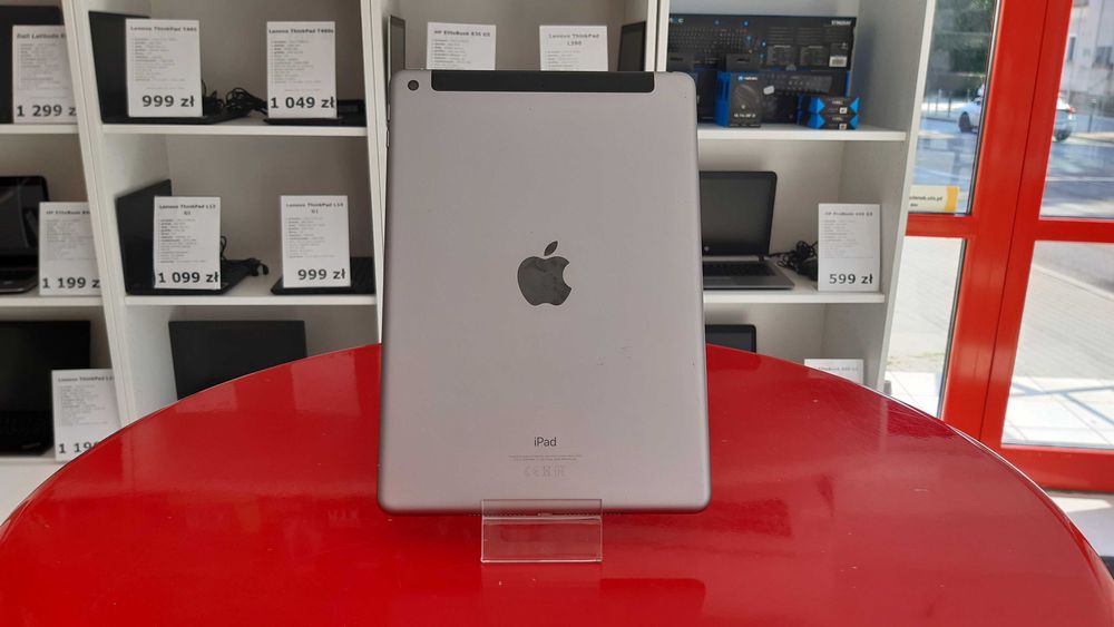 Tablet Apple iPad 10,2" Gen7 32GB WiFi Klasa A FV23 Raty Gwarancja