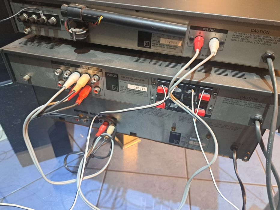 Wieża Wega sony v 120