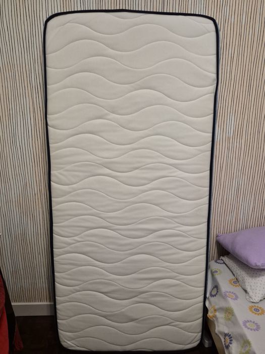 Colchão 90x190 Conforama + Conjunto de cama