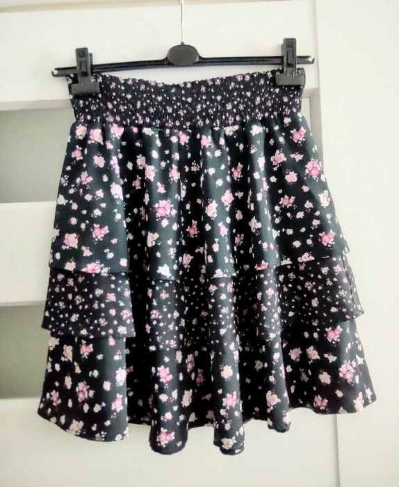 Spódniczka damska z falbankami