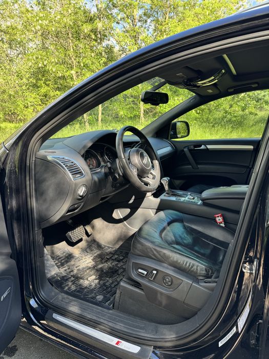 Audi q7 3.0 tdi 2012. 183км