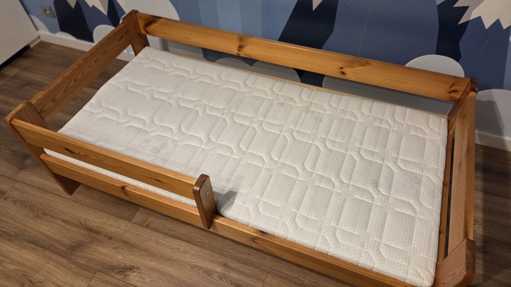 Łóżko  drewniane dziecięce 80x160