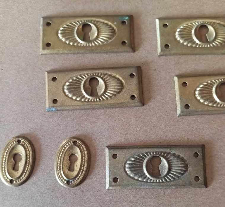 Okucia meblowe, mosiądz, 7 szt. prostokątne/ 2 sztuki owal