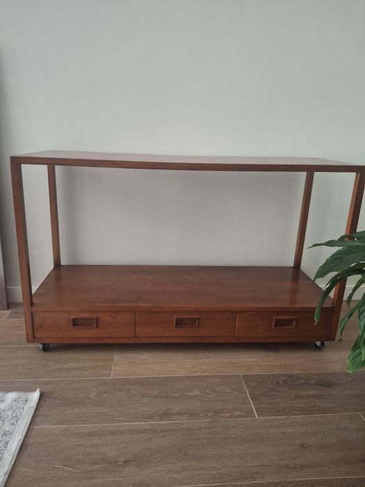 Consola antiga estilo Olaio