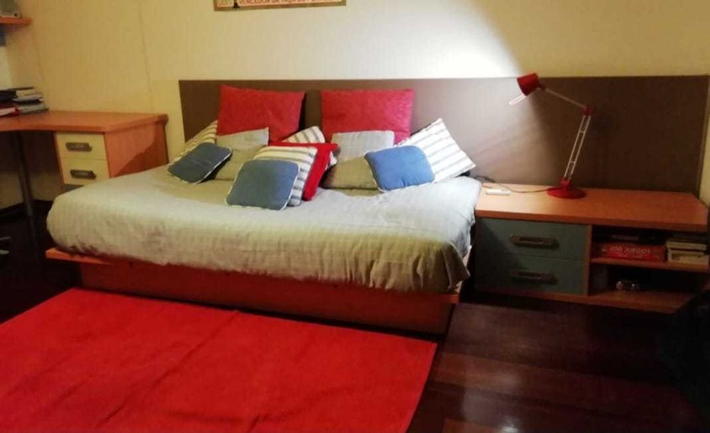 Mobília de Quarto Completa – Cama 110x200 + Grande Secretária de Canto (2m)