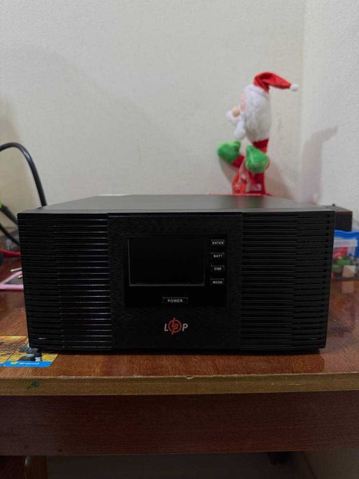 ИБП с правильной синусоидой 12V LPM-PSW-1500VA (1050Вт)