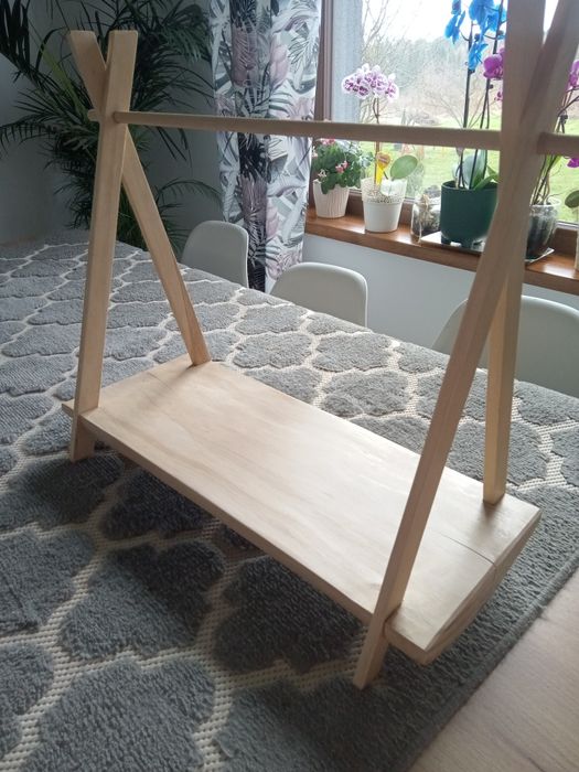 Stojaki na mięsa wędliny sery drewniane