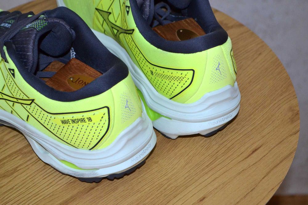 Кросівки Mizuno Wave Inspire 18 оригінал - 43 розмір