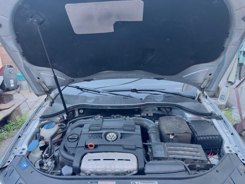 Авто Volkswagen Passat B6 2010