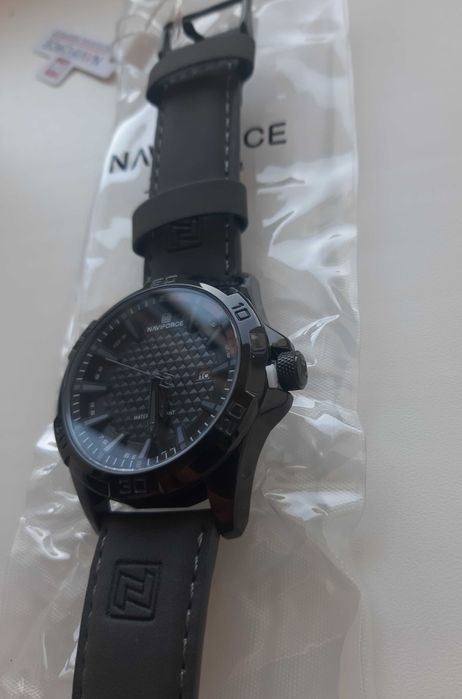 Стильний чоловічий годинник з механізмом Seiko та citizen