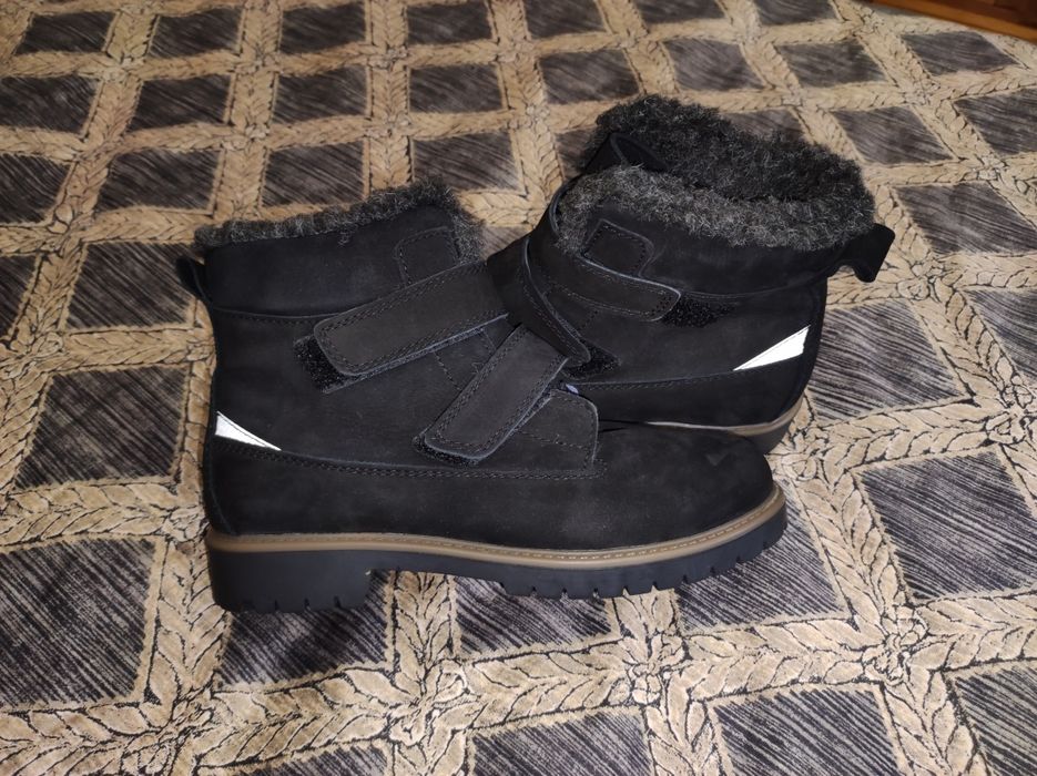 Продам жіночі чобітки