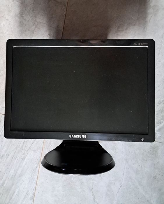 Монітор 19" Samsung 961BW