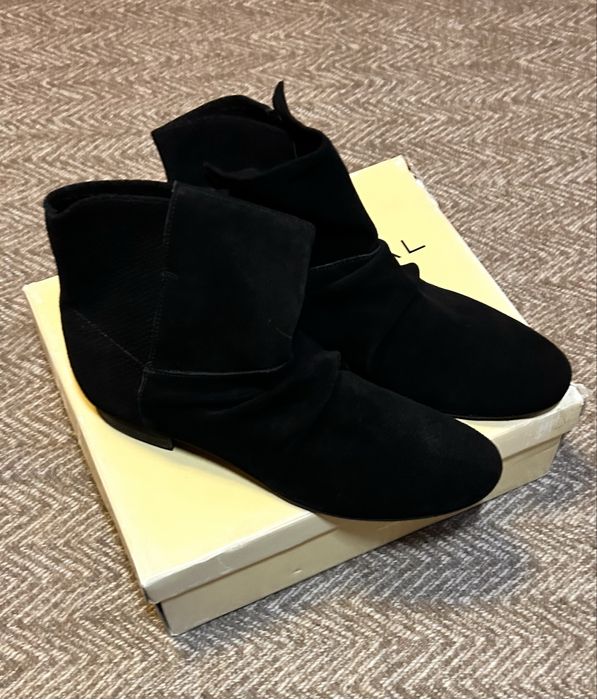 Жіночі шкіряні ботільйони,чобітки.